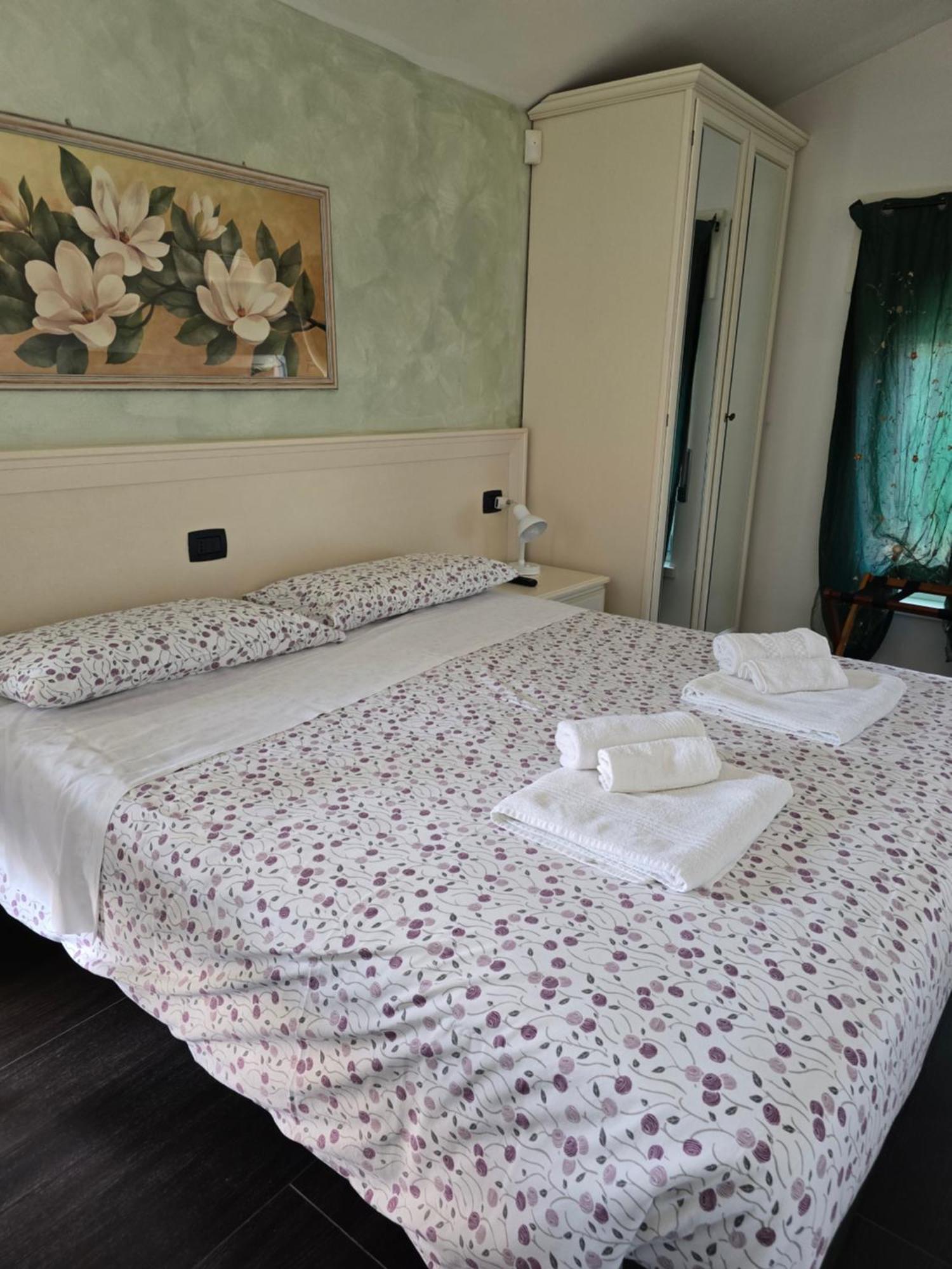 Villa Indipendente A Pochi Passi Dal Lago 산펠리체델바나코 외부 사진