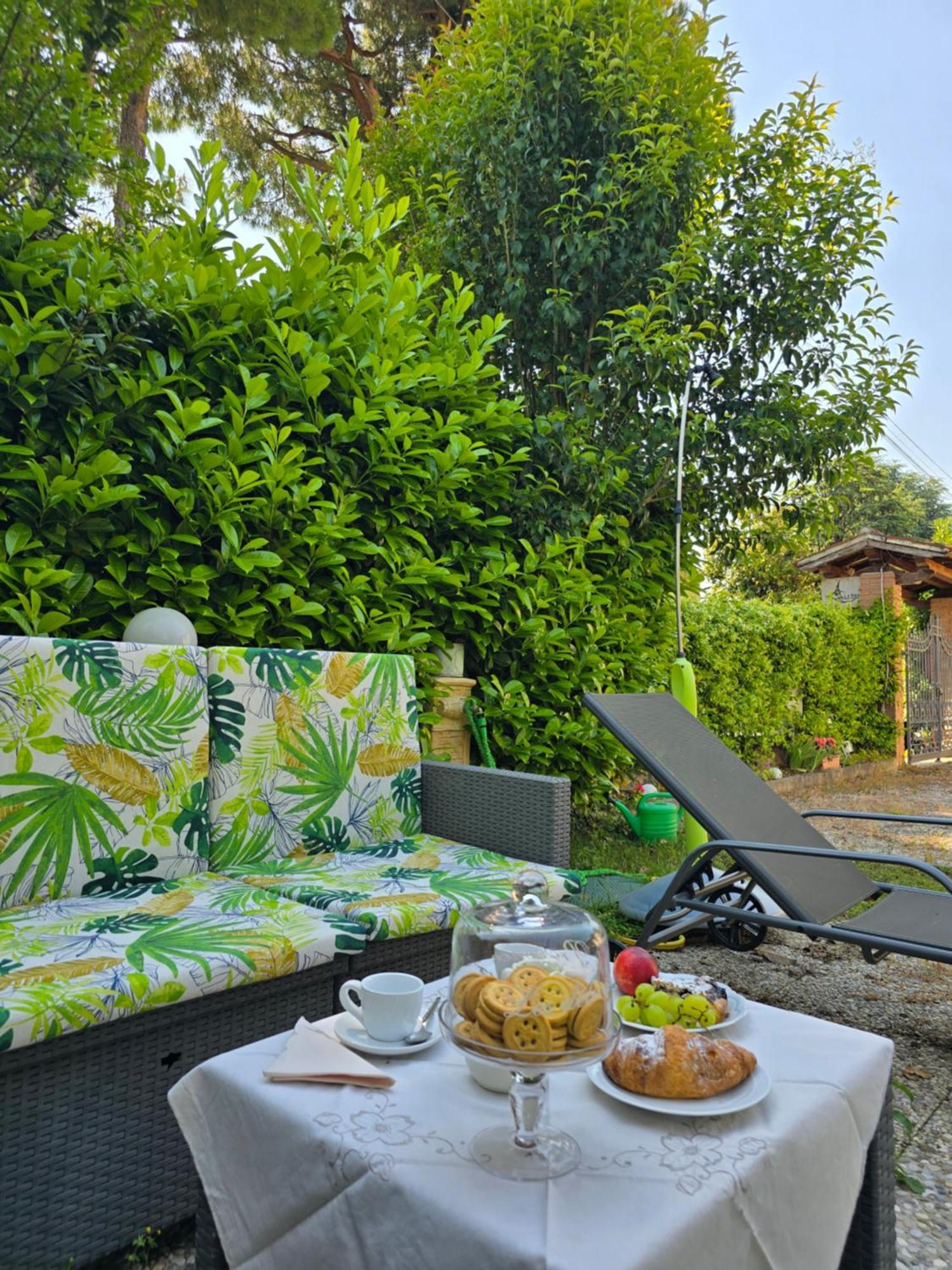 Villa Indipendente A Pochi Passi Dal Lago 산펠리체델바나코 외부 사진