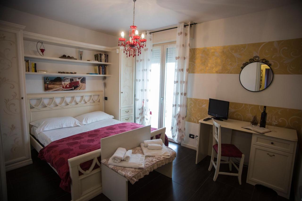 Villa Indipendente A Pochi Passi Dal Lago 산펠리체델바나코 외부 사진